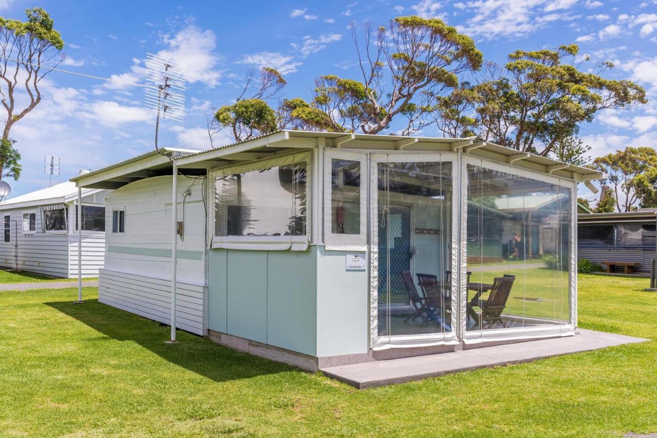 Surfside Cudmirrah Beach Berrara Bagian luar foto