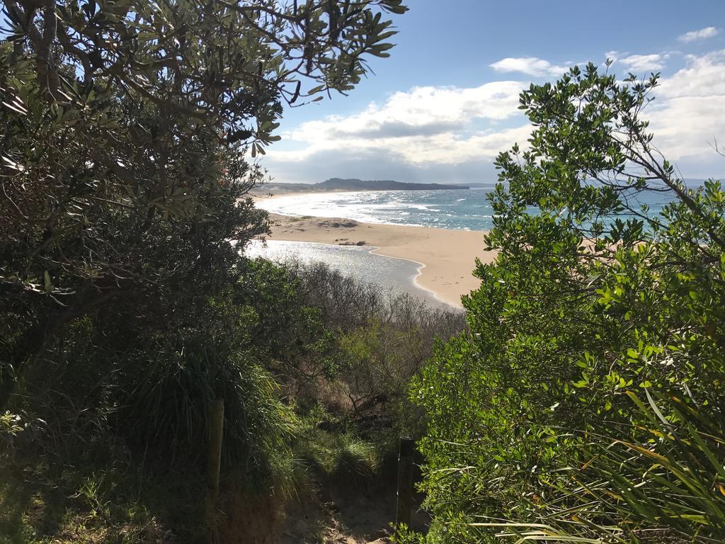 Surfside Cudmirrah Beach Berrara Bagian luar foto